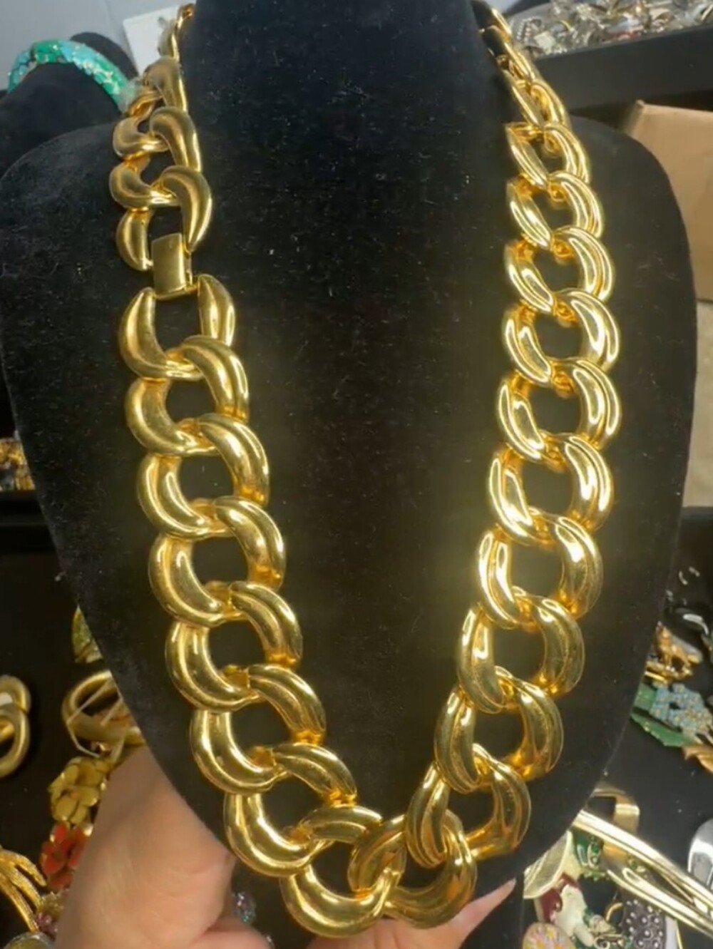 Napier Polished Gold Chunky Link Necklace (Signed) 18" Long